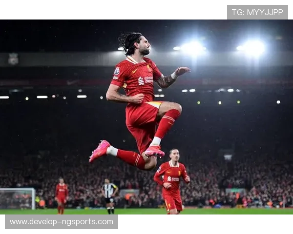 曼城逆转利物浦锁定胜局，瓜帅战术再显神奇魅力