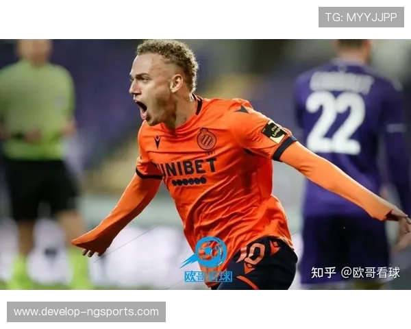 阿贾克斯青训中场泰勒快速成长轨迹引发广泛关注